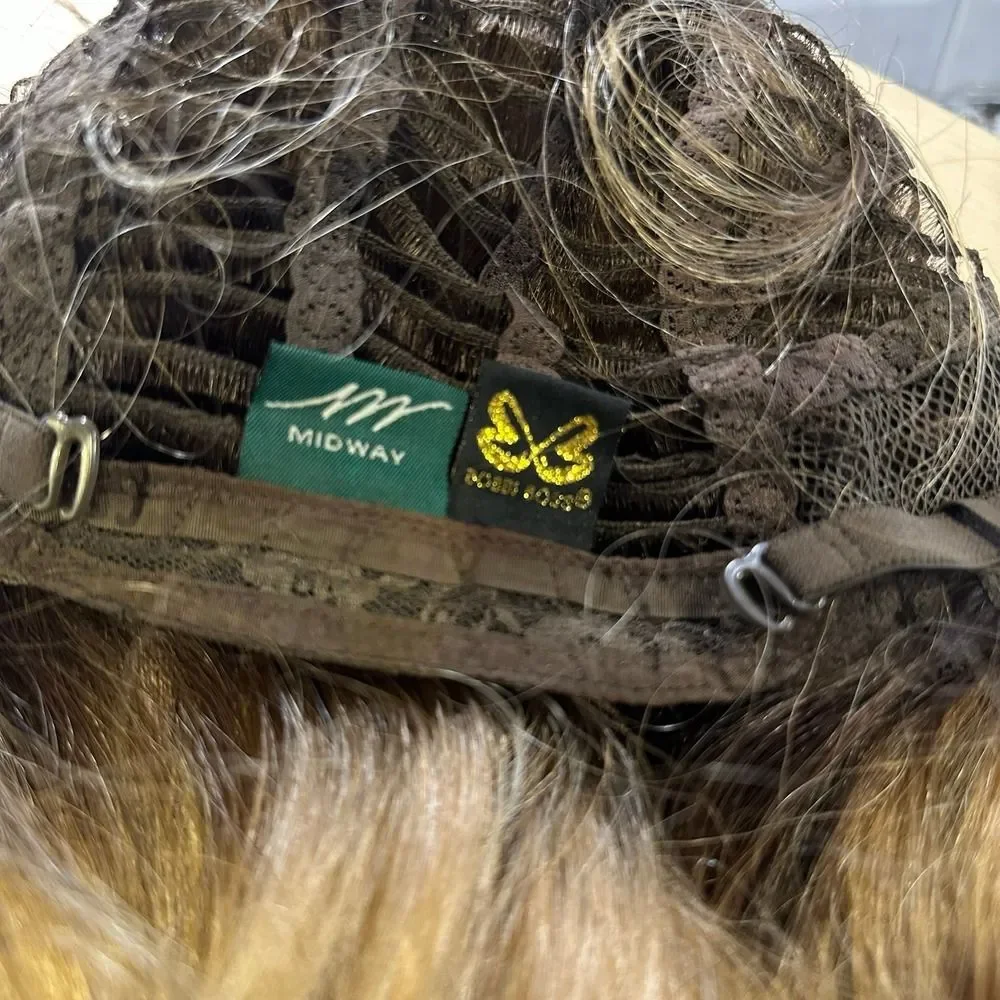 Wig Midway wig NWOT